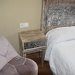 Acebos Cangas Hotel