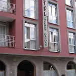 Acebos Cangas Hotel