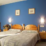 Acebos Cangas Hotel
