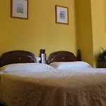 Hotel Acebos Cangas 2*