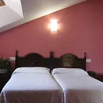 Acebos Cangas Hotel 2*
