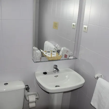 Acebos Cangas 2*