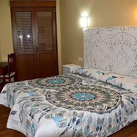 Acebos Cangas Hotel 2*