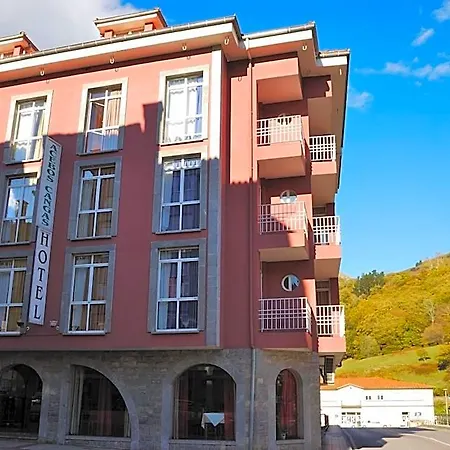 Hotel Acebos Cangas