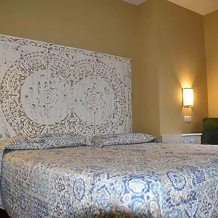 Acebos Cangas Hotel