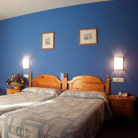 Acebos Cangas Hotel 2*