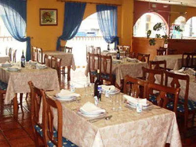 Acebos Cangas فندق 2*