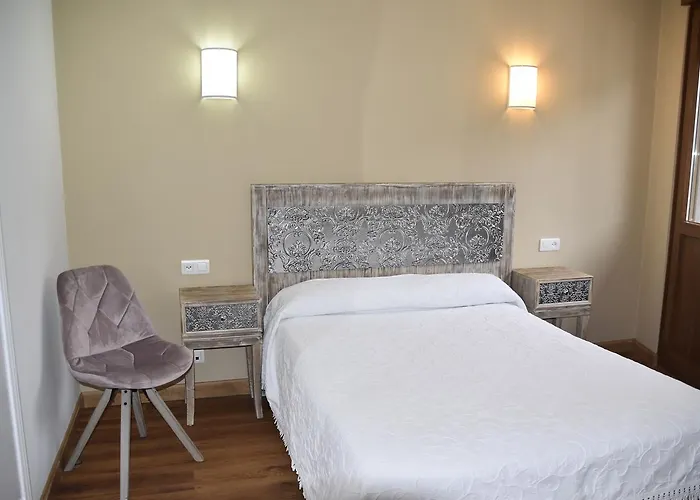 Hotel Acebos Cangas 2*